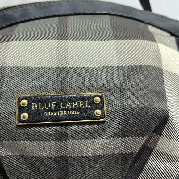 Blue Label Crestbridge/ Burberry crossbody bag. - Picture 12 of 12